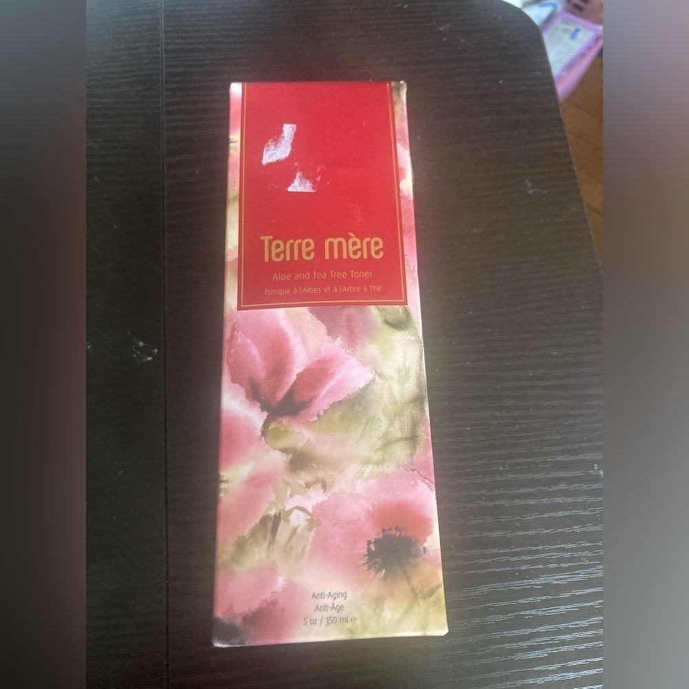Terre Mère Aloe and Tea Tree Toner- 5 oz size. Brand new in box. Vegan